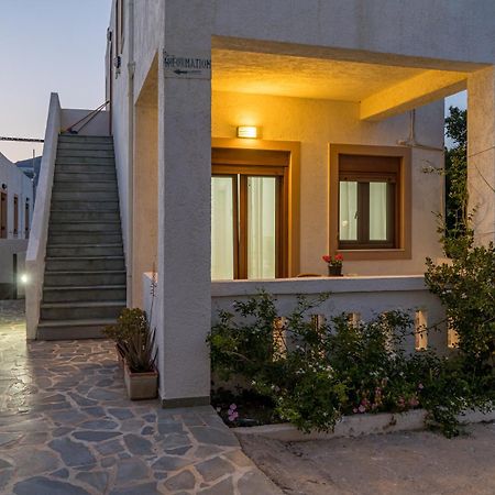 Akrotiri Apartments Makrýgialos Екстериор снимка