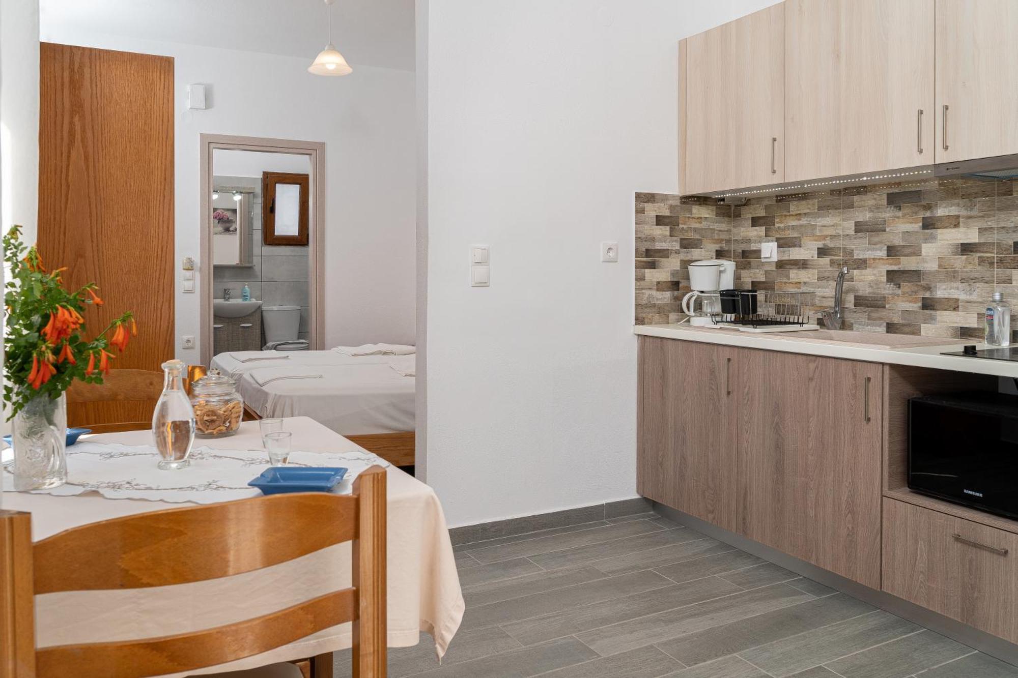 Akrotiri Apartments Makrýgialos Екстериор снимка