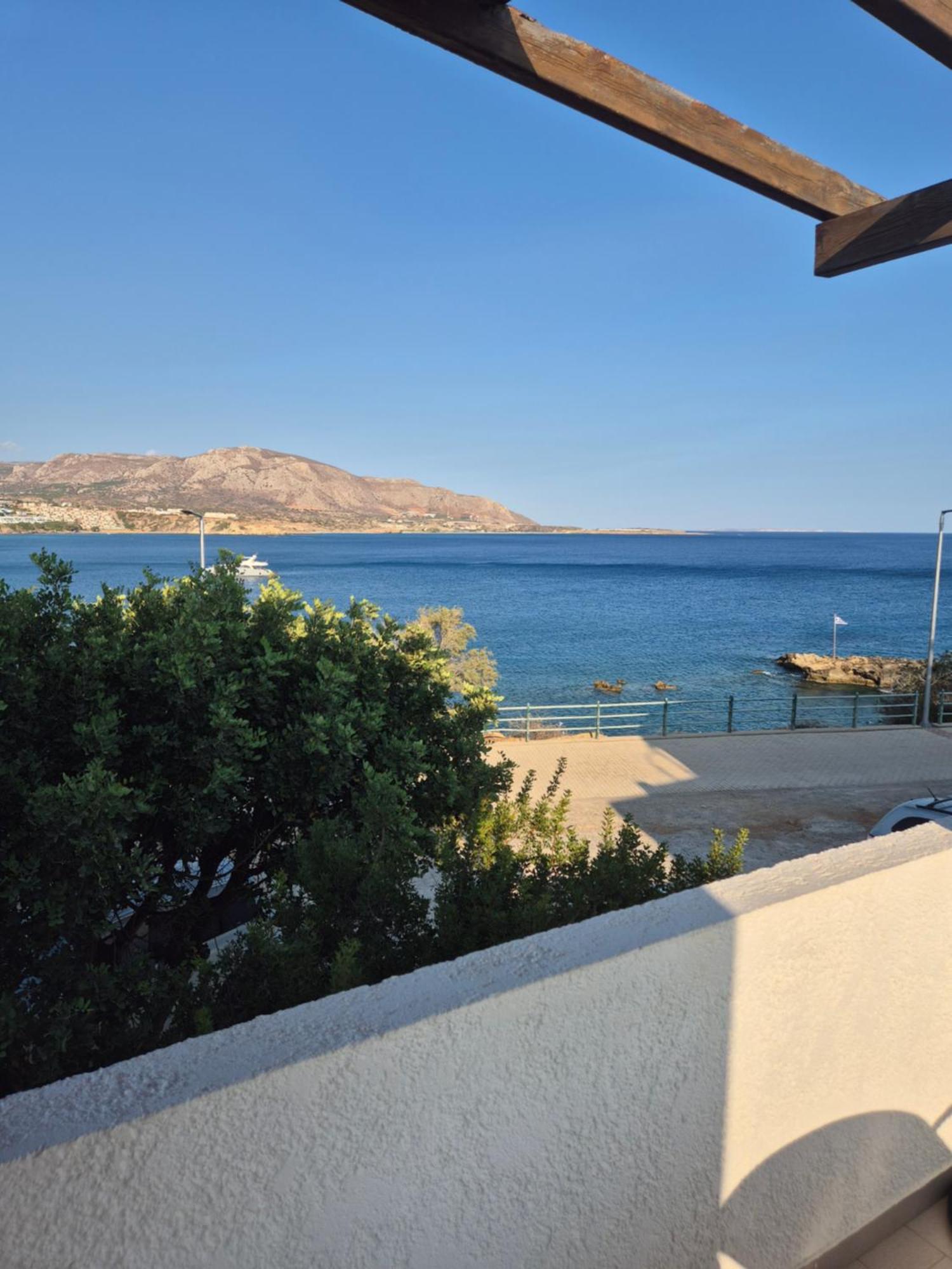 Akrotiri Apartments Makrýgialos Екстериор снимка